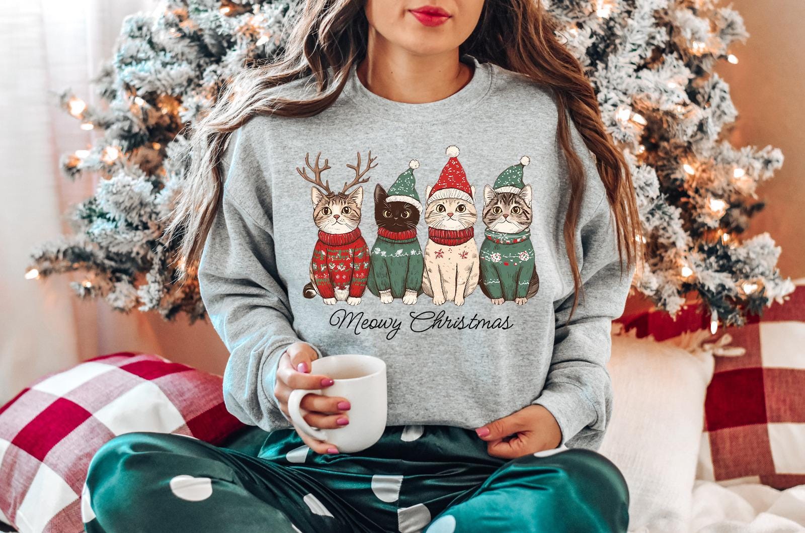 Meowy Christmas Shirt, Cat Christmas Sweatshirt, Cat Lover Xmas T-Shirt, Christmas Cat Mom Sweater, Catmas Gift For New Year, Xmas Crewneck