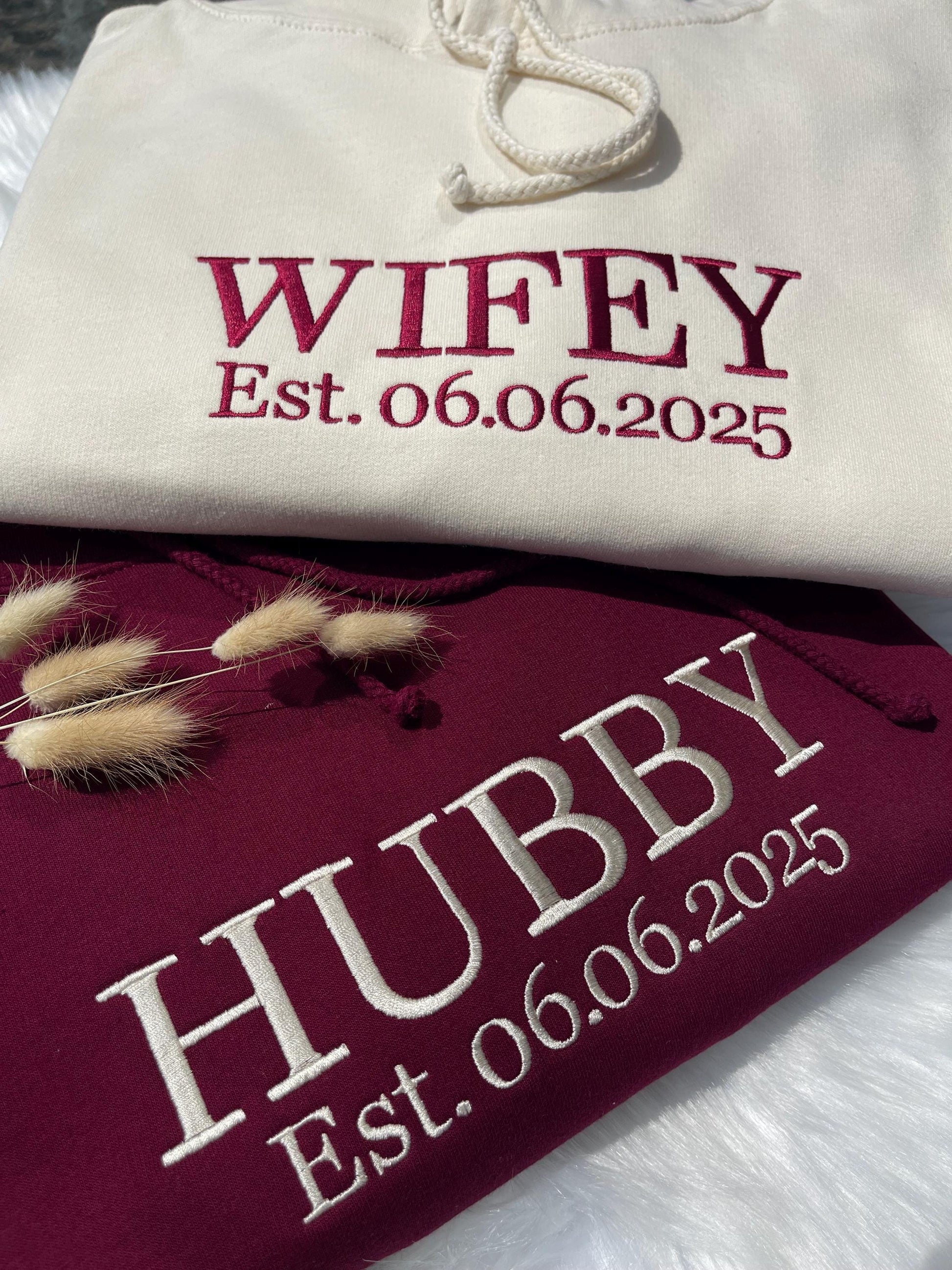 Custom Wifey and Hubby Embroidered Valentine Sweatshirt Matching Couples Jumper Mrs and Mrs Girlfriend Gift Unisex Wedding Gift Crewneck