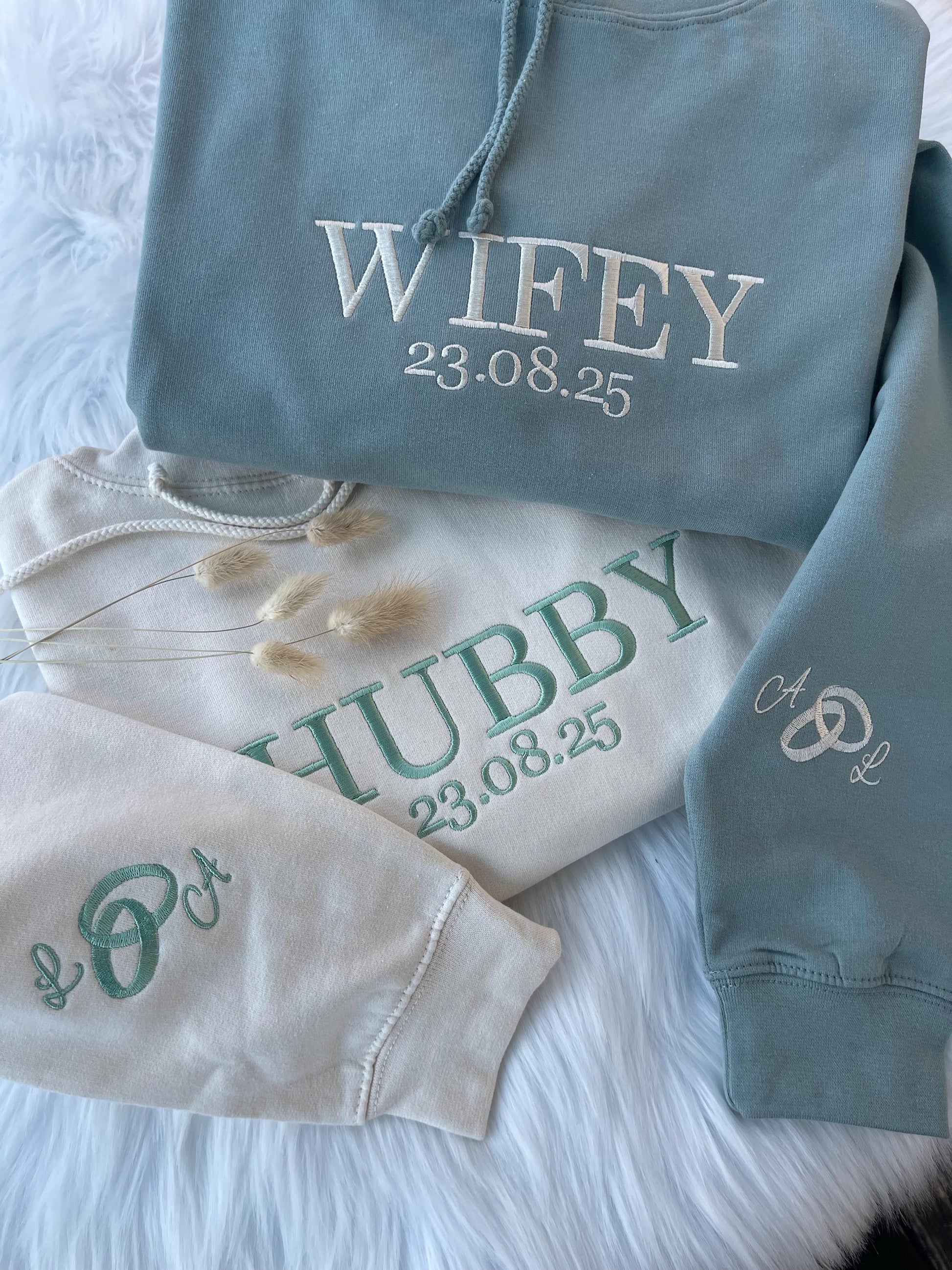 Custom Wifey and Hubby Embroidered Valentine Sweatshirt Matching Couples Jumper Mrs and Mrs Girlfriend Gift Unisex Wedding Gift Crewneck