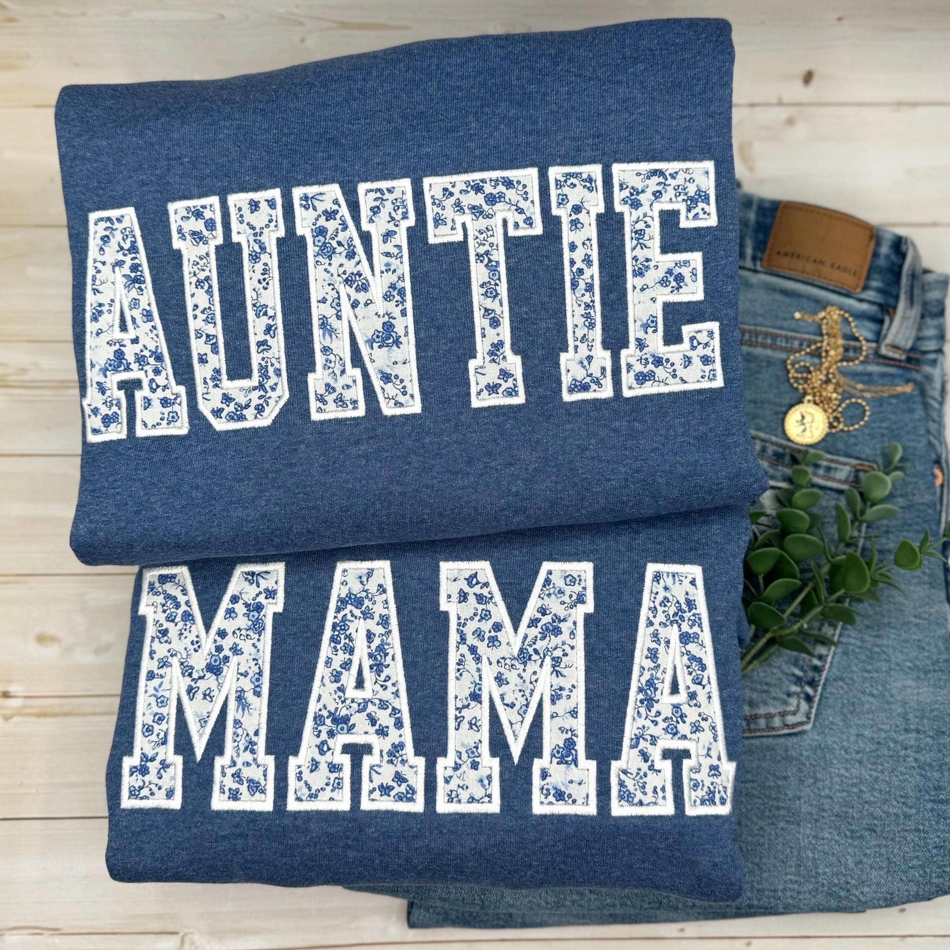 Custom Mama Sweatshirt, Embroidered Sweatshirt, Auntie Sweatshirt, Nana Sweatshirt, Personalized Floral Mama Sweatshirt, New Mom Gift