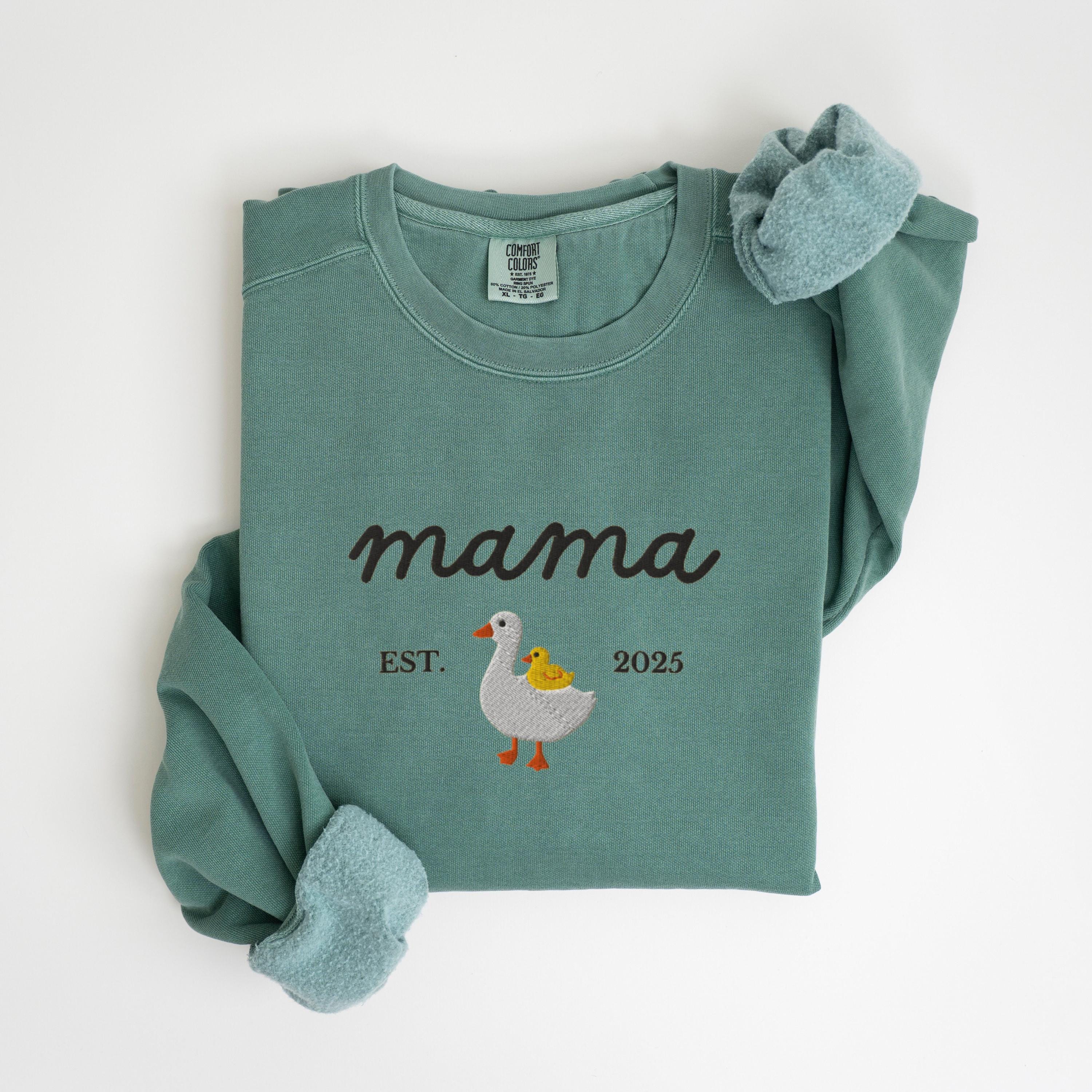 EMBROIDERED Customizable Mama Goose Sweatshirt, Custom New Mom Est Year Sweat Shirt, Baby Pregnancy Reveal Sweater, Duck Mama Crewneck