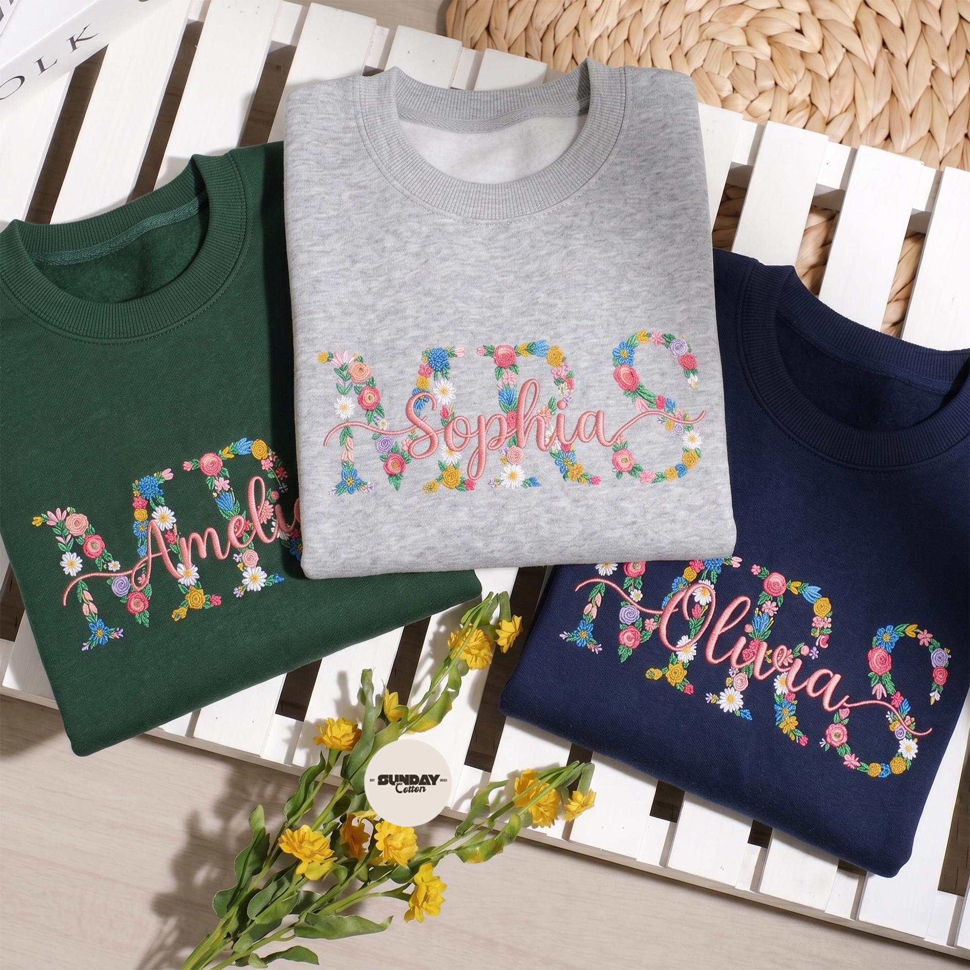 Floral Embroidered Mrs Sweatshirt | Personalized Last Name Crewneck | Newlywed Wedding Gift | Honeymoon Outfit